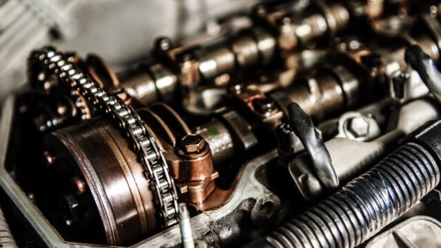 Mercedes_timing_chain
